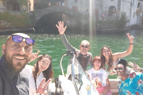 One Hour Boat Tour Departure Como with Private Captain
