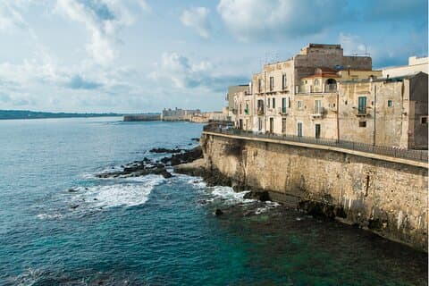 Syracuse Ortigia Scavenger Hunt & Self-Guided Walking Tour