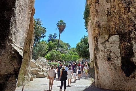 Siracusa Neapolis Guided Private Tour with Skip-the-line Tickets