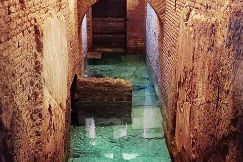 guide tour for the Pantheon and the Trevi Fountain Underground
