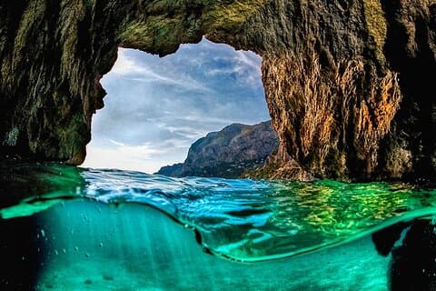 From Naples: Capri Boat Tour of the Caves with Free time