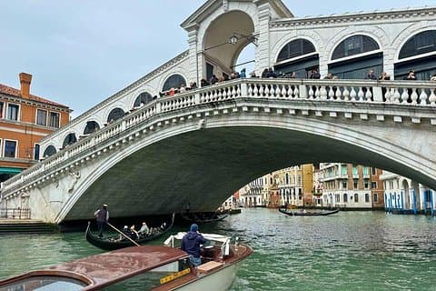 Venice Private Grand Canal Highlights & Rialto Bridge Boat Tour