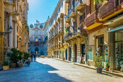 Trapani Walking Tour with Audio and Written Guide by a Local