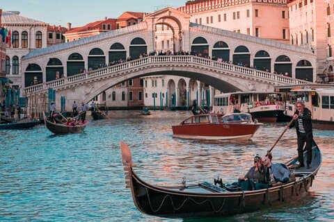 Venice: Guided Walking Tour with Expert Local Guide