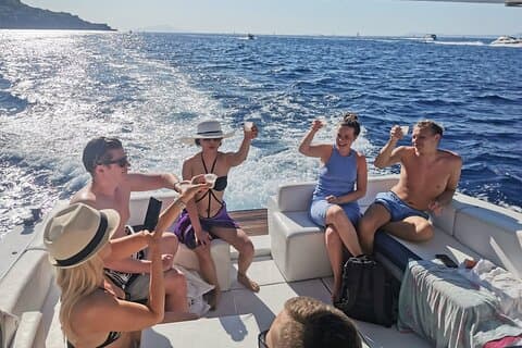 Capri Small-Group Boat Tour from Sorrento with Island Free Time