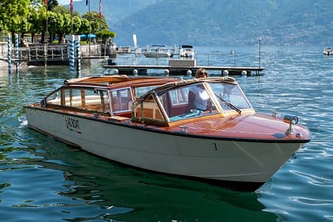 Shared Tour of Lake Como with Venetian Limousine 1 Hour
