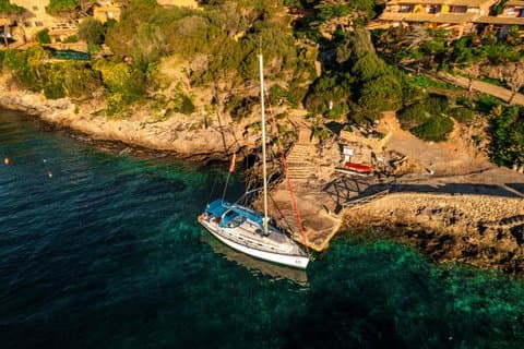 Golfo Aranci: 3-hour tour with dolphins and aperitif on a sailboat