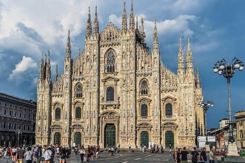 Milan: Cathedral &Museum Tickets with Audio App &Terraces Upgrade