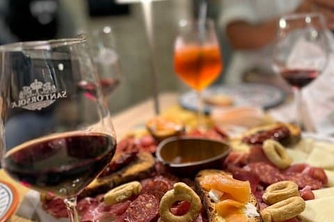 Lecce: Charcuterie Board & Vino Fun