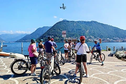 E-Bike tour Lake Como view and Swiss vineyards