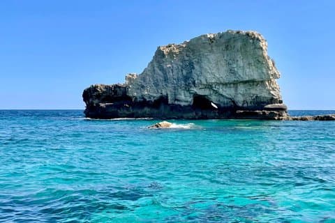 Boat tour Ortigia and Syracuse sea caves