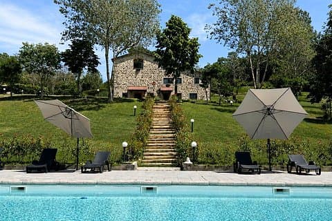 Truffle hunting, cooking class and lunch with overnight stay