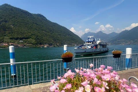 Lake Iseo & Franciacorta Winery. Scenic & Wine Tasting tour