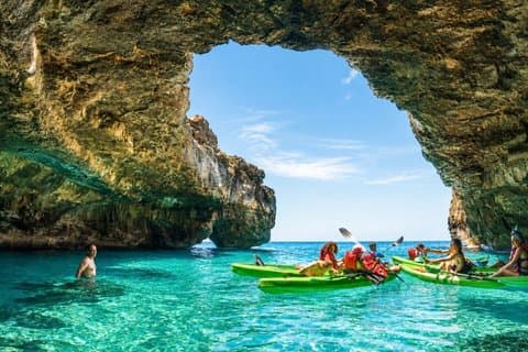 Kayak and Canoe tour in Leuca and the Ponente Caves