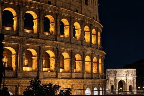 Rome Night Tour Colosseum and Rooftop Aperitivo