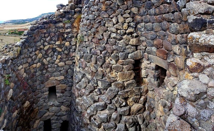 Su Nuraxi: main structure
