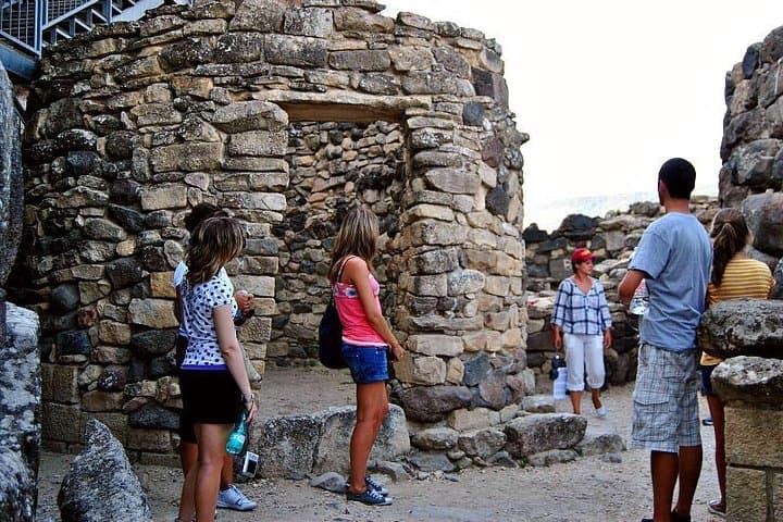 Su Nuraxi: the village