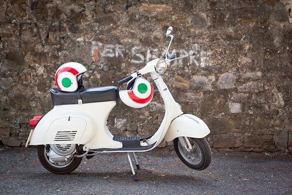 Small-Group Florence Vespa Tour: Tuscan Hills and Lunch