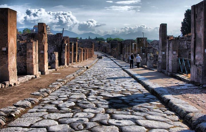 Day Trip from Rome to Pompei and Amalfi Cost (12hrs)