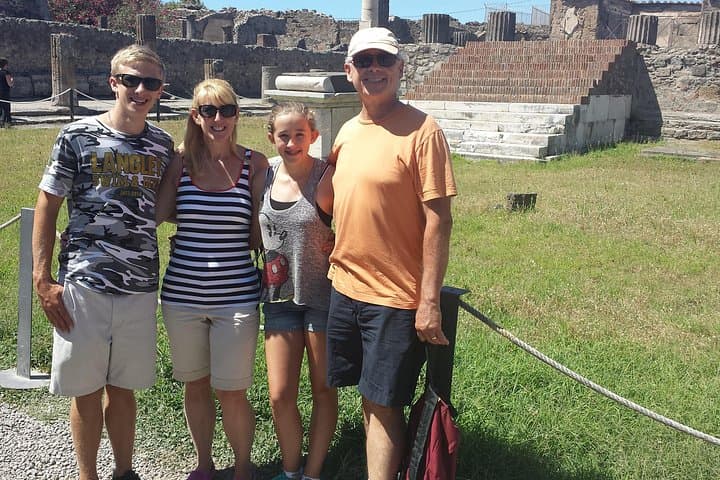 Lovely family in Pompeii with us.
