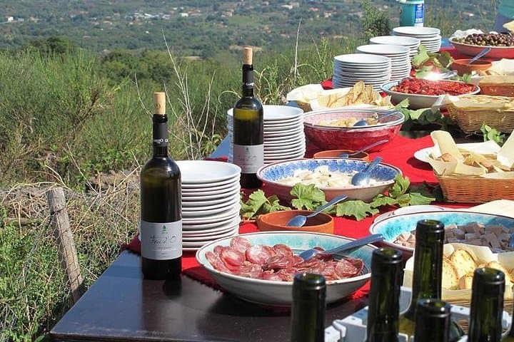 Food and wine at Etna winery
