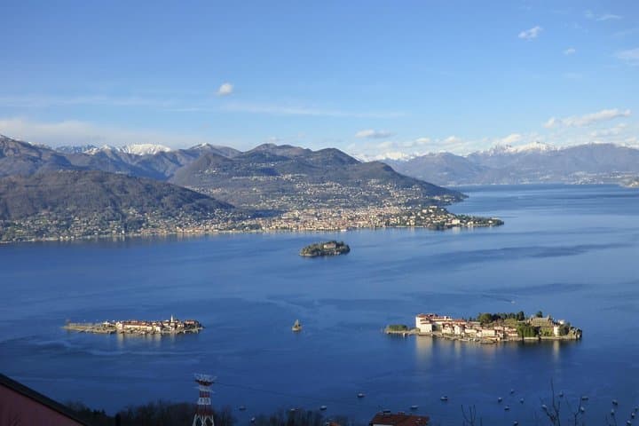 Stresa: 1-Day 3 Borromean Islands Hop-On Hop-Off Boat Tour