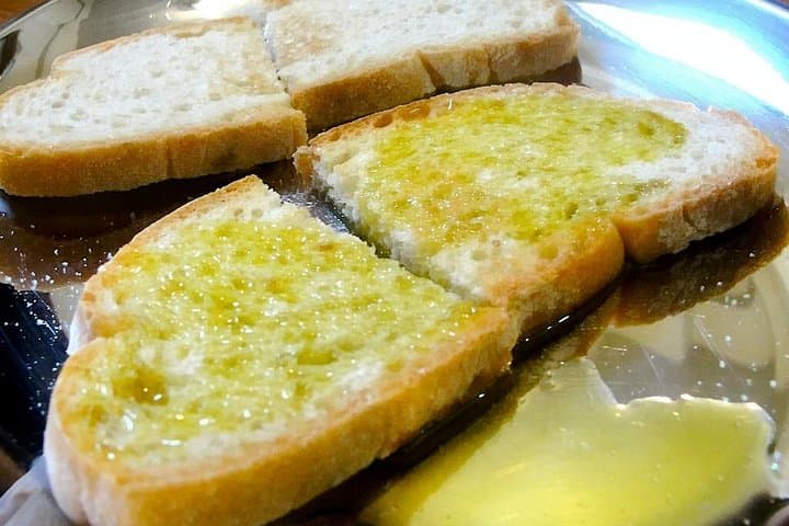 Organic Winery tour with Full Lunch from Assisi