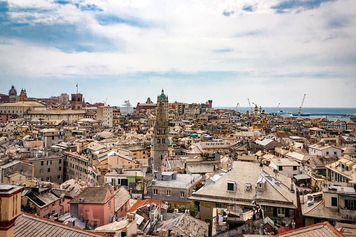 Genoa like a local