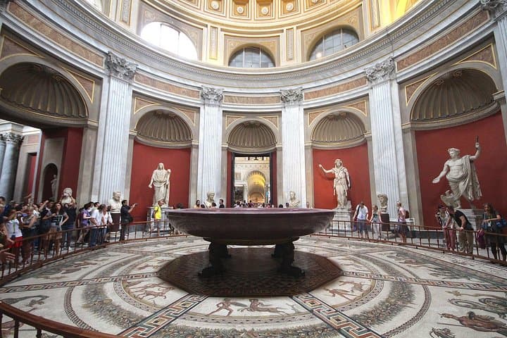 Round hall