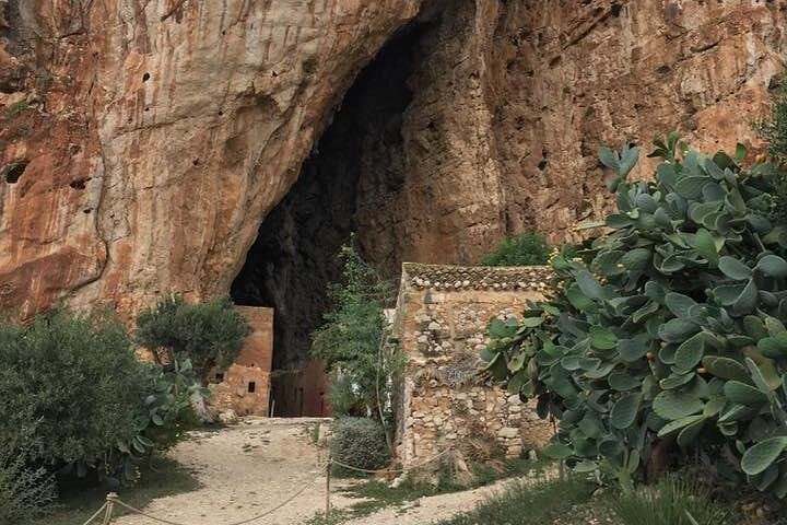 From the Mountain to the Sea:Erice and the Reserve of Monte Cofano