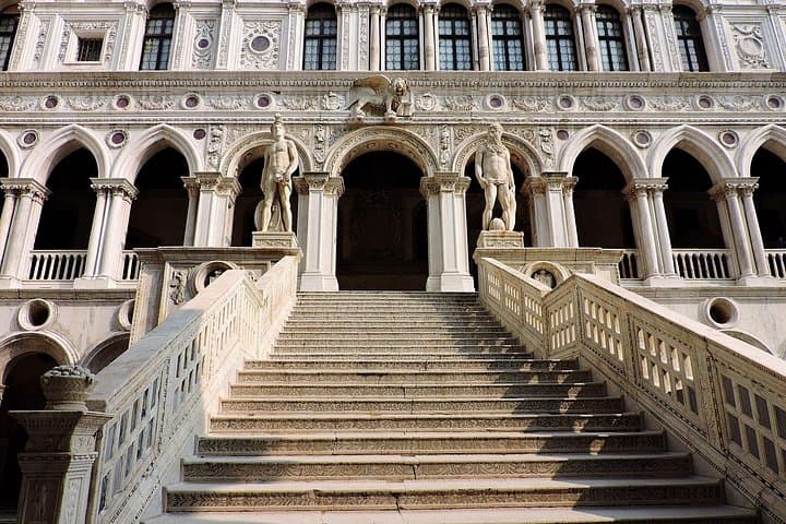Venice 6-hours tour with Doges Palace and Murano Island
