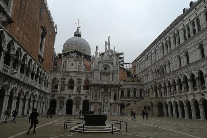 Venice 6-hours tour with Doges Palace and Murano Island