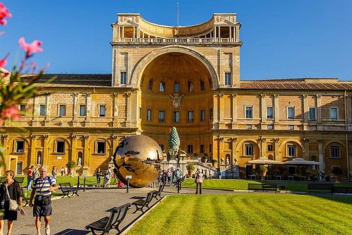 Vatican City Private Tour: Vatican Museums Sistine Chapel and Vatican Basilica