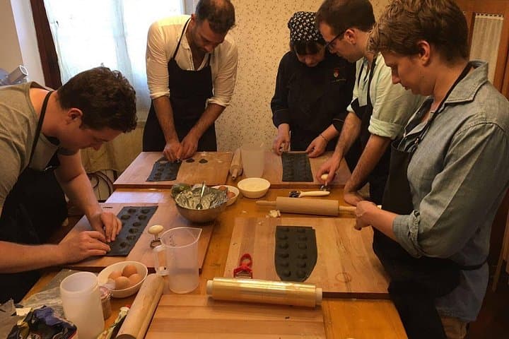 Express Pasta-Making Lesson with Gourmet Dinner