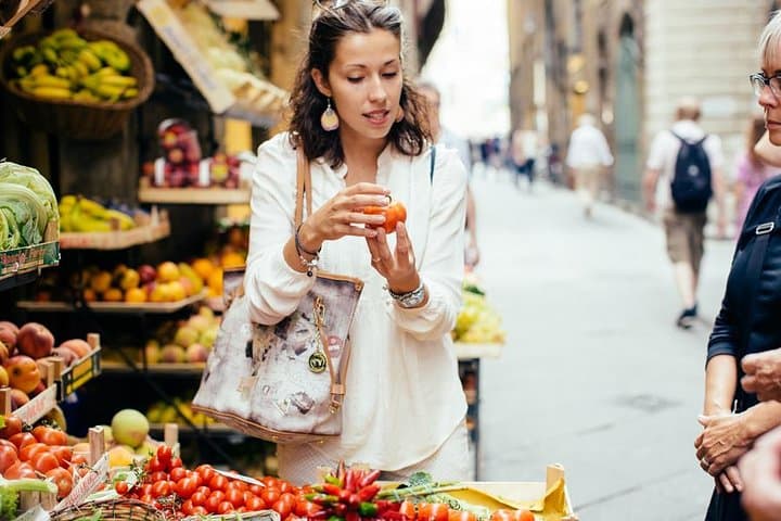 Food tour and shopping for ingredients at San Lorenzo Central market in Florence
