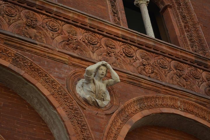 Secret Milan tour and Appetizer with its delicatessen