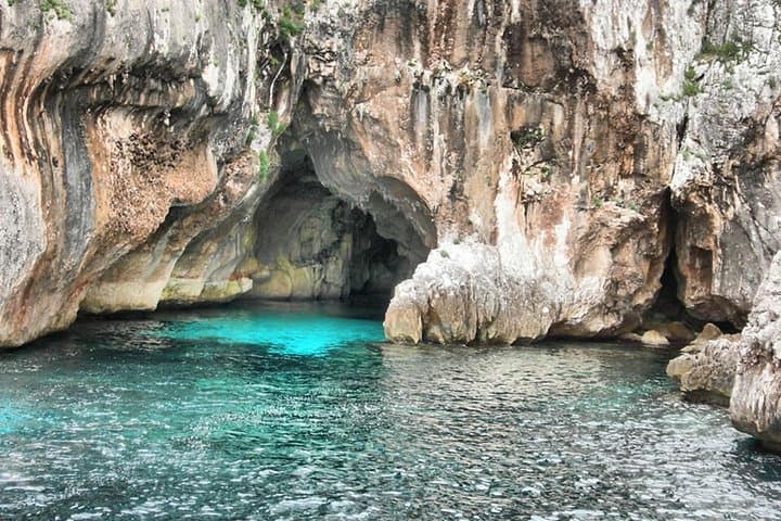 Neptune Caves