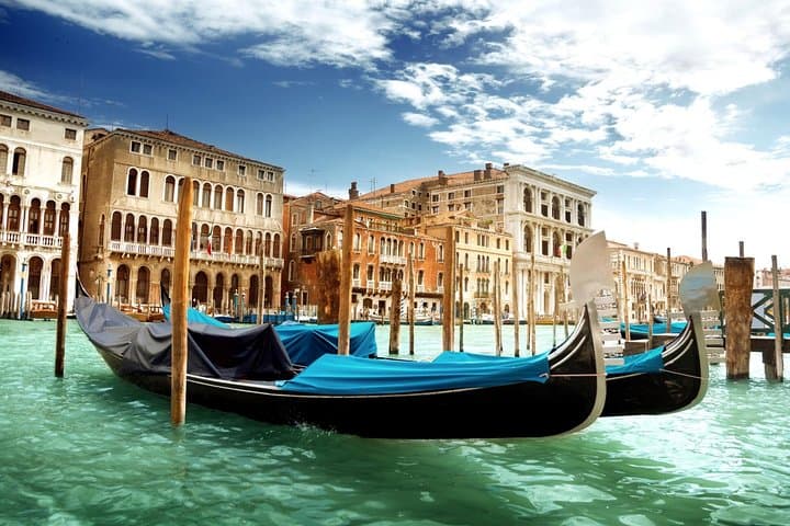 Venetian Wonders: Day Trip to Venice from Bergamo
