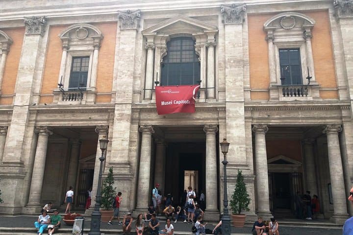Skip-the-line Capitoline Museums Wolf & Hill Guided Tour in Rome