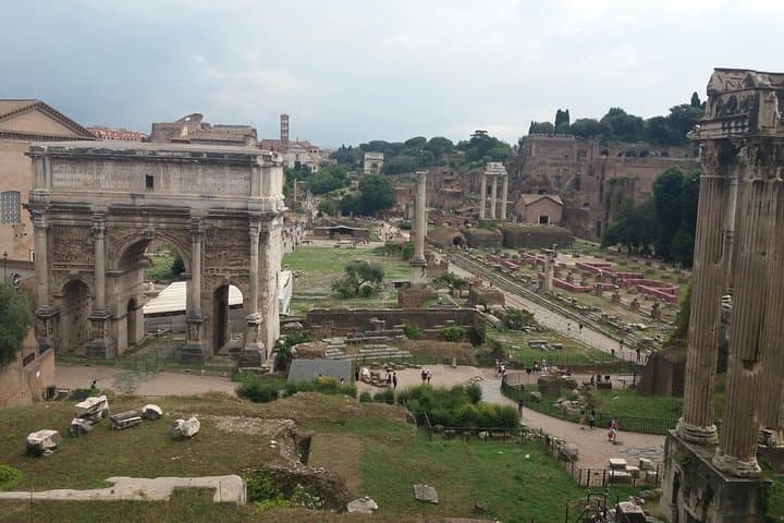 Skip-the-line Capitoline Museums Wolf & Hill Guided Tour in Rome