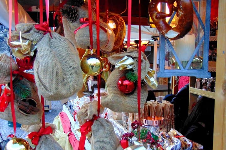 Bolzano Street Food Tour & Christmas Market Small-Group