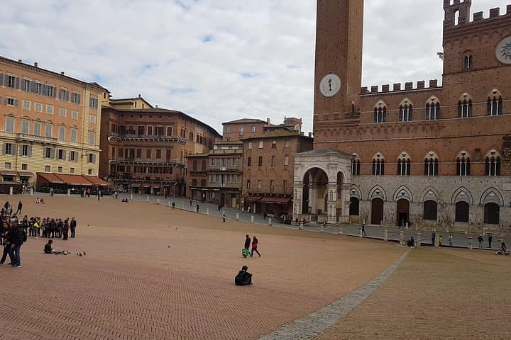 Siena and San Gimignano from Rome: Wine Tasting Tour in Tuscany