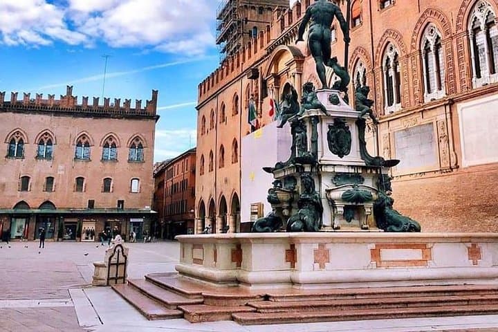 Classic Private Walking Tour Bologna