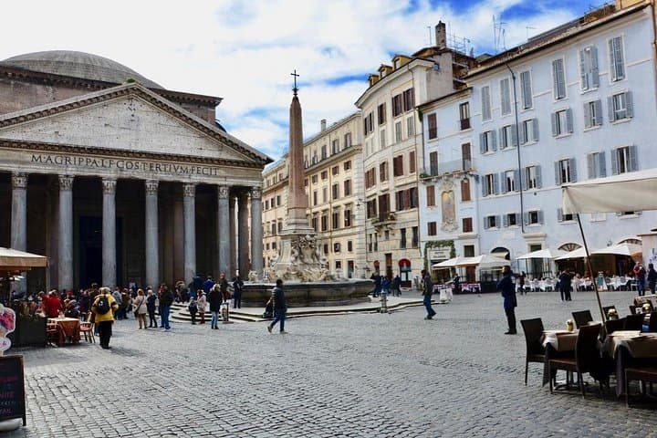 Piazza della Rotonda.