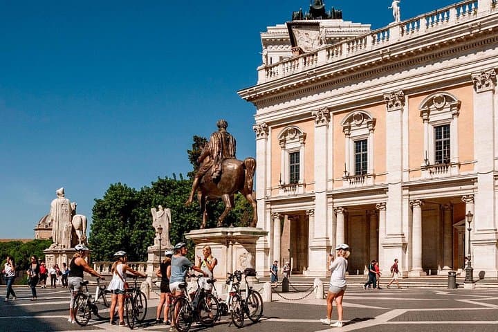 Rome City Small Group Bike Tour with quality Bike or E-Bike