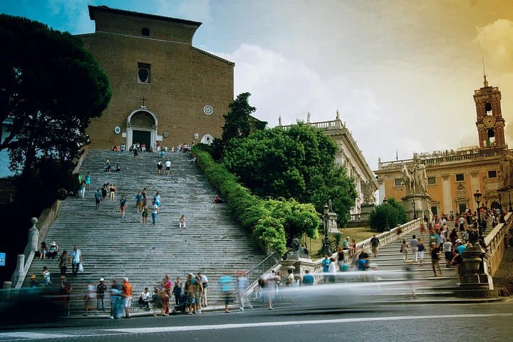 Capitoline Museum Experience with Multimedia Video