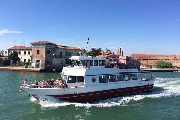Half-Day Motorboat Cruise to Venice Lagoon Islands Murano and Burano