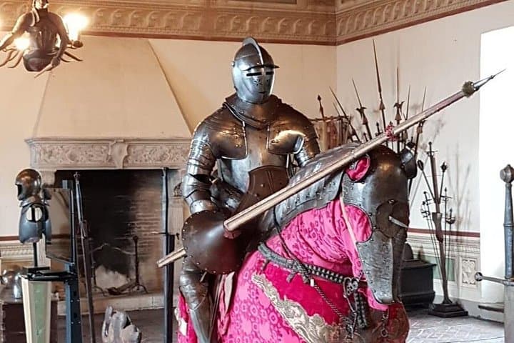 Bracciano: Odescalchi-Orsini ancient Castle Tour with Lunch