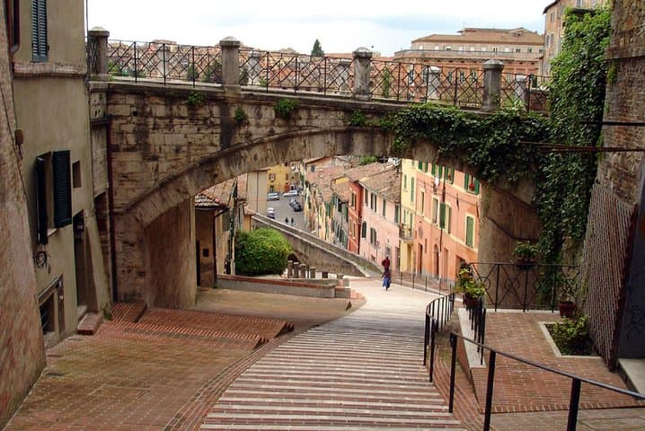 Private Perugia Walking Tour with official guide