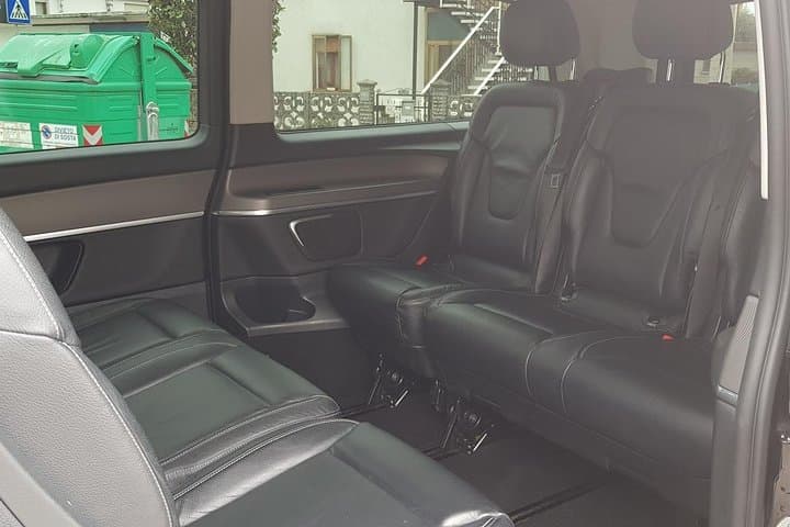 Private Limo Transfer from VCE Venice Airport to Cortina d'Ampezzo Max6Pax